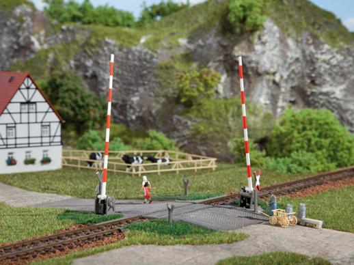 Level crossing with barrier H0-Auhagen 41604